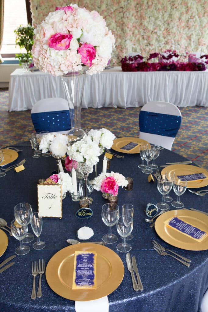 Statement-vase-centrepiece
