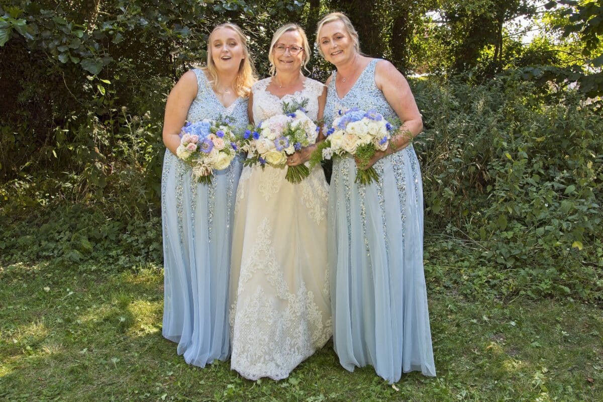 Wedding flowers for a hot summer wedding at The Crown Ampney Brook in Cirencester. Florals Created by Fabulous Functions UK